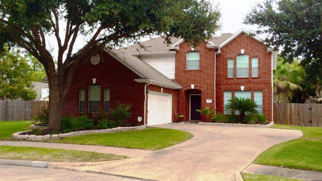 8203 Ivy Point Ct Houston, TX 77083