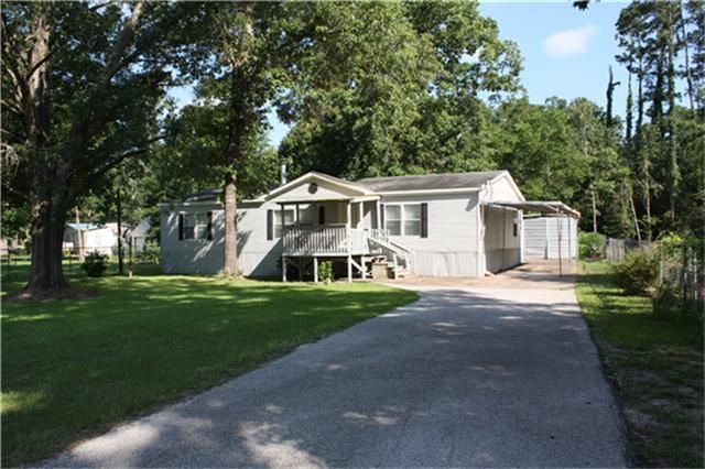 185 East Park Onalaska, TX 77360