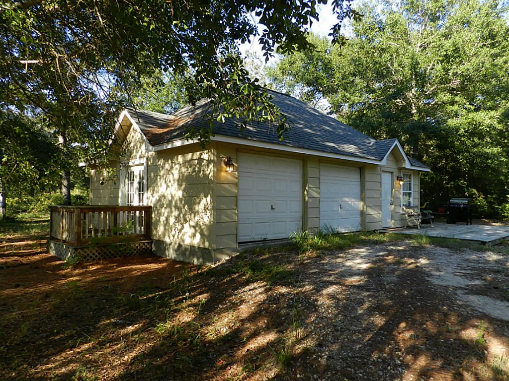 17093 Forest Plantersville, TX 77363