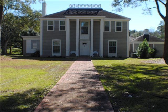 2000 Austin Bay City, TX 77457