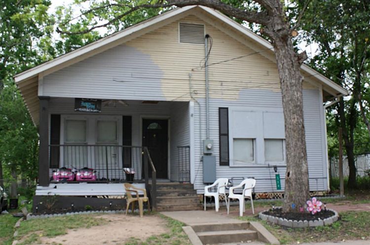 214 W FIRST Wharton, TX 77488