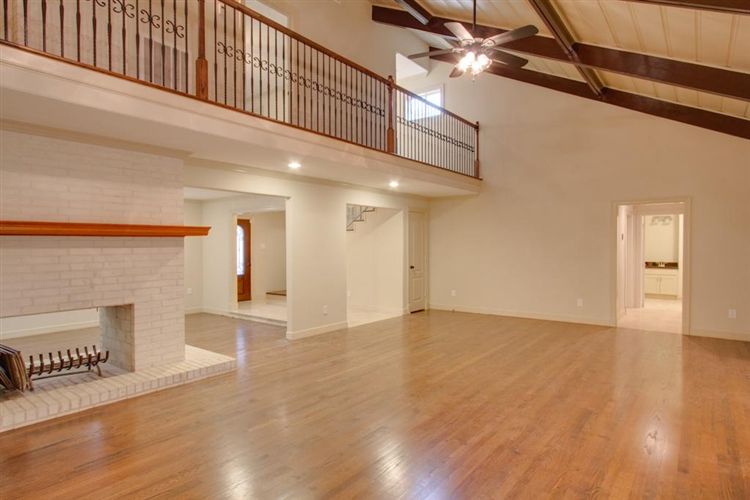 1707 OAKS DR Pasadena, TX 77502