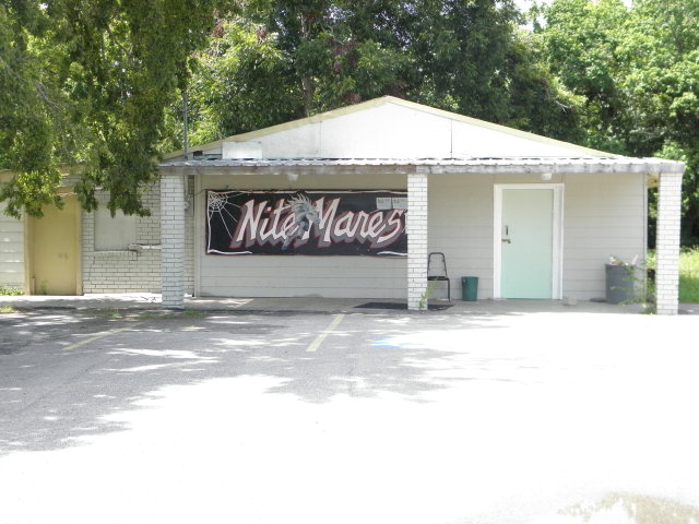 716 E Main Clute, TX 77531