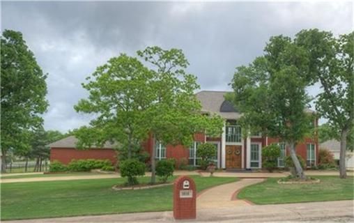 1016 Muirfield Village College Station, TX 77845