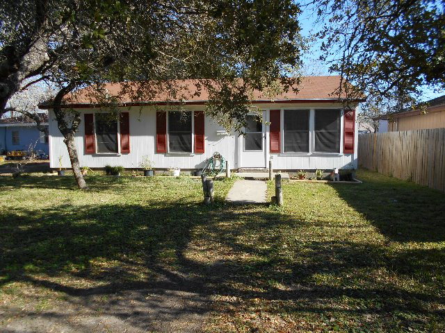 343 S. 10th Aransas Pass, TX 78336