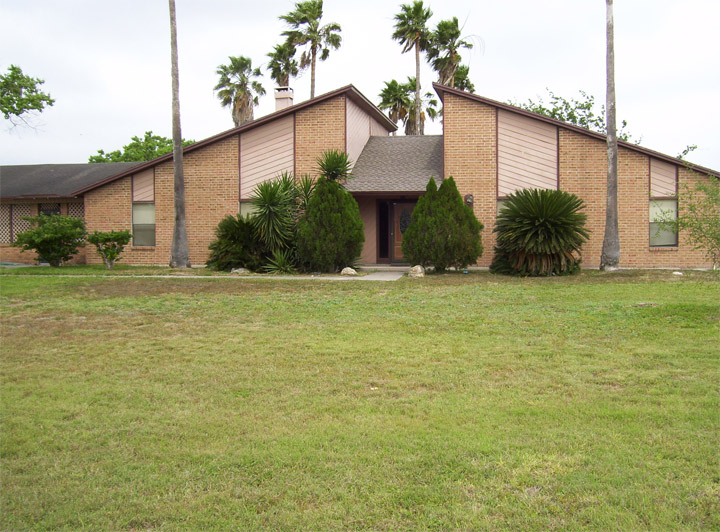 5318 River Trail Robstown, TX 78380