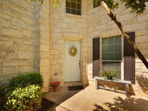 14512 Regents Walk Austin, TX 78728