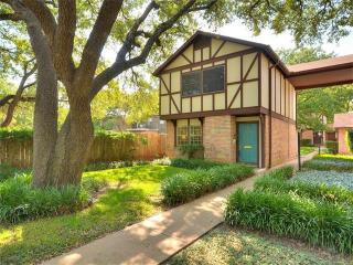 7404 Shadow Hill Dr Austin, TX 78731