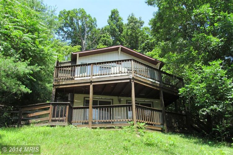 260 LUCKE WAY Linden, VA 22642