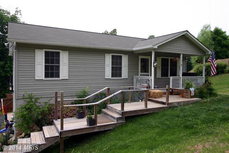 176 LOOKOUT POINT WAY Linden, VA 22642