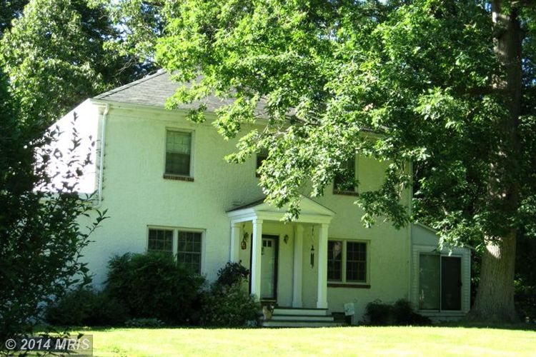 5478 BEACH RD Midland, VA 22728