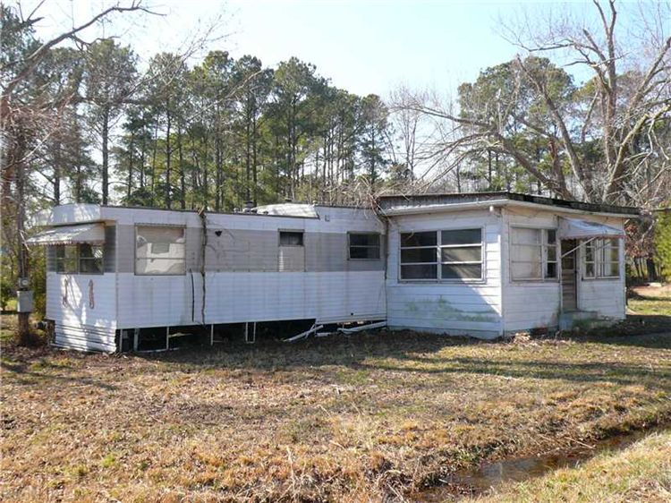 76 DUCK POND LANE Gwynn, VA 23066