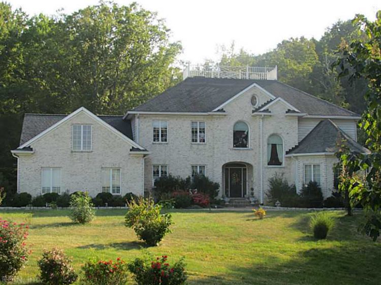 608 WINDWARD WATCH LANE Saluda, VA 23149