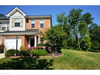 221 Emily Ln Yorktown, VA 23690