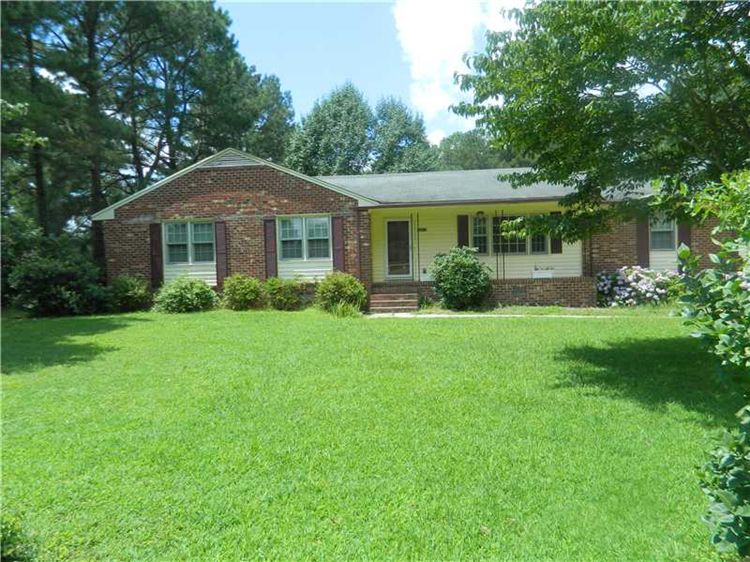 8444 RAWLS DRIVE Ivor, VA 23866