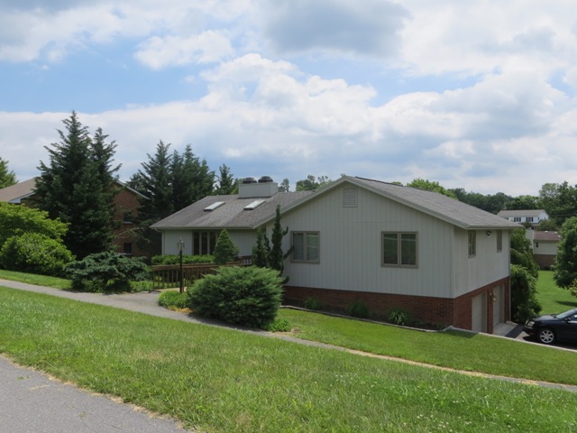 101 Ridgecrest Drive Daleville, VA 24083