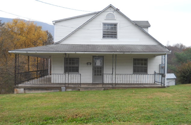 701 N Giles St Pearisburg, Va, 24134 Giles County Pearisburg, VA 24134