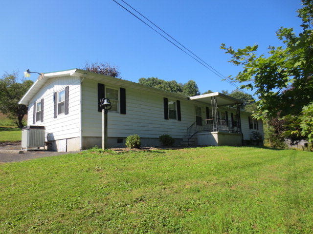 14048 Bordwine Rd Bristol, VA 24202