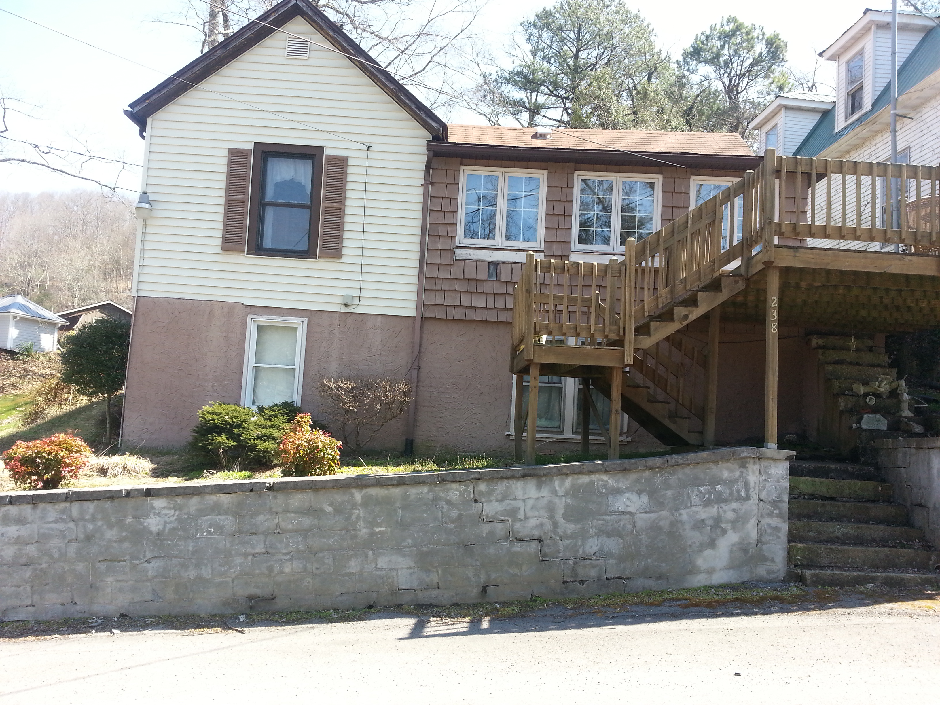 238 Craig Street Norton, VA 24273