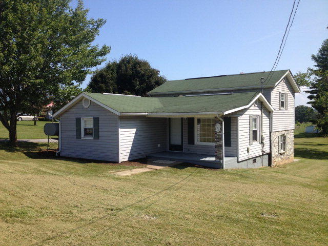 946 Sheffey School Rd Wytheville, VA 24382