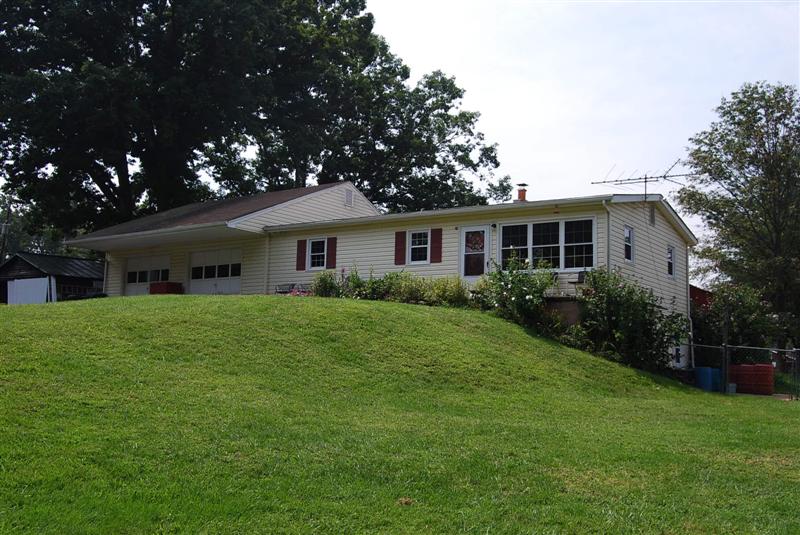 109 Berkley Ln Evington, VA 24550