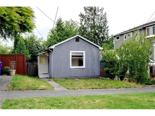 7316 Alonzo Ave NW Seattle, WA 98117