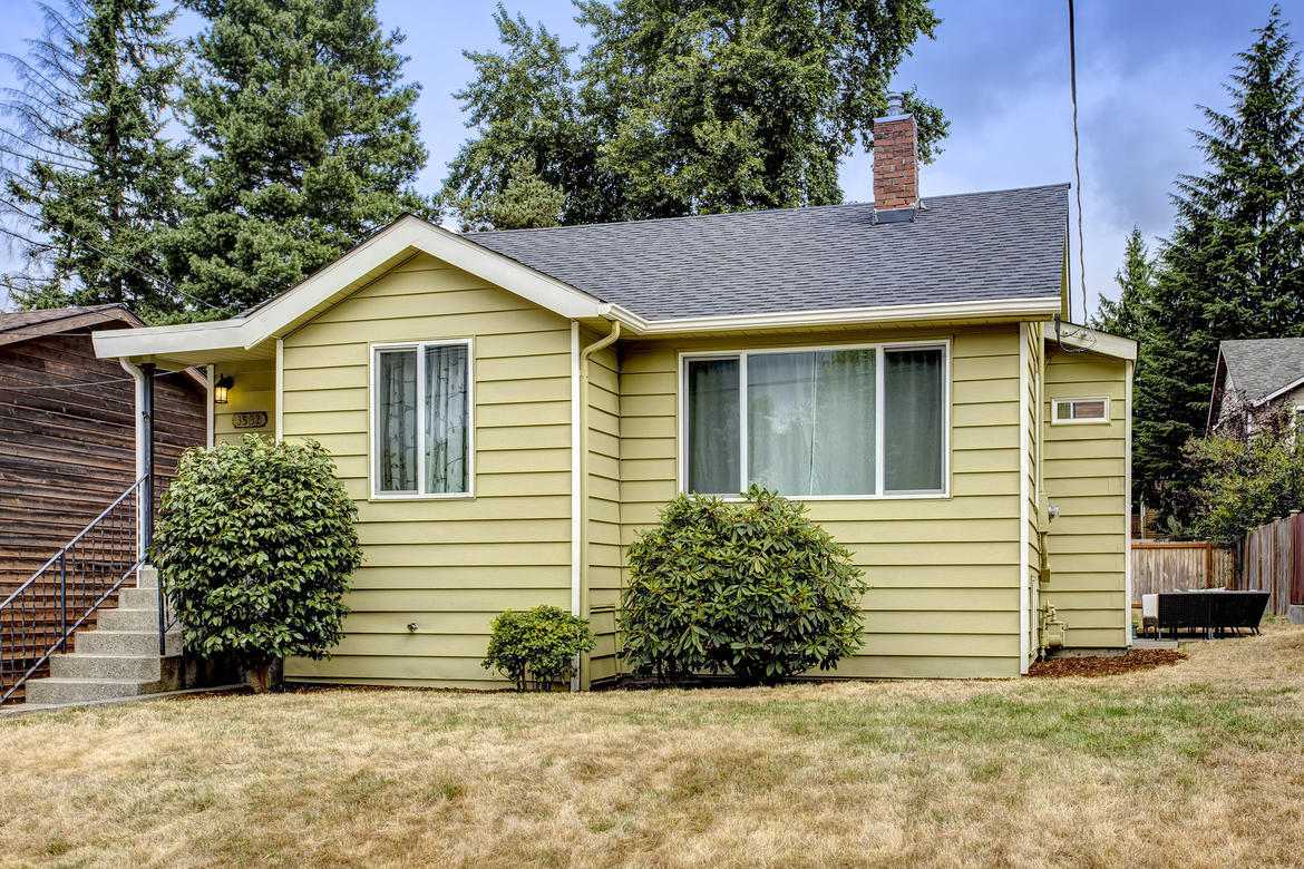 3532 NE 130th St Seattle, WA 98125