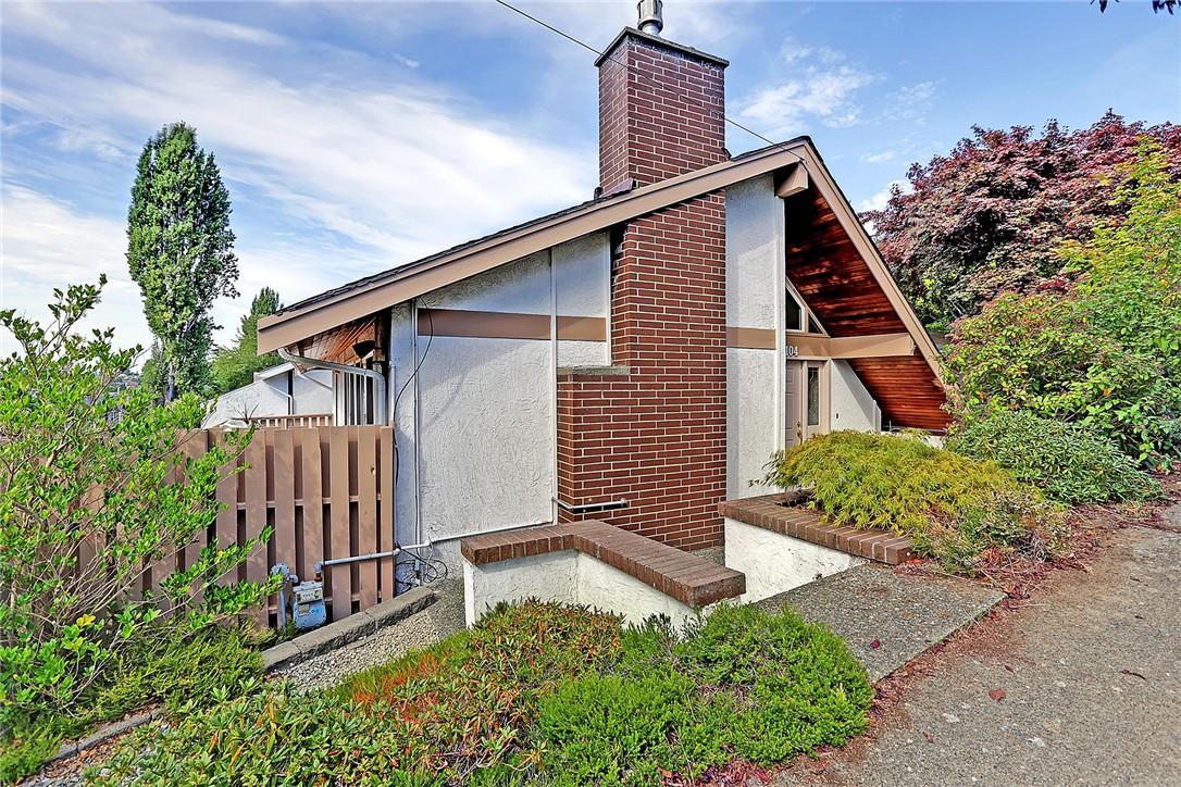 4104 SW Holly St Seattle, WA 98136