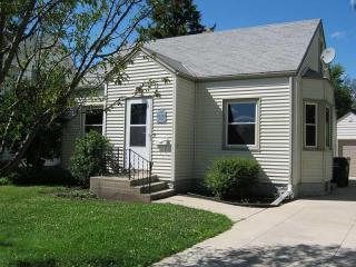 1008 Summer St West Bend, WI 53090