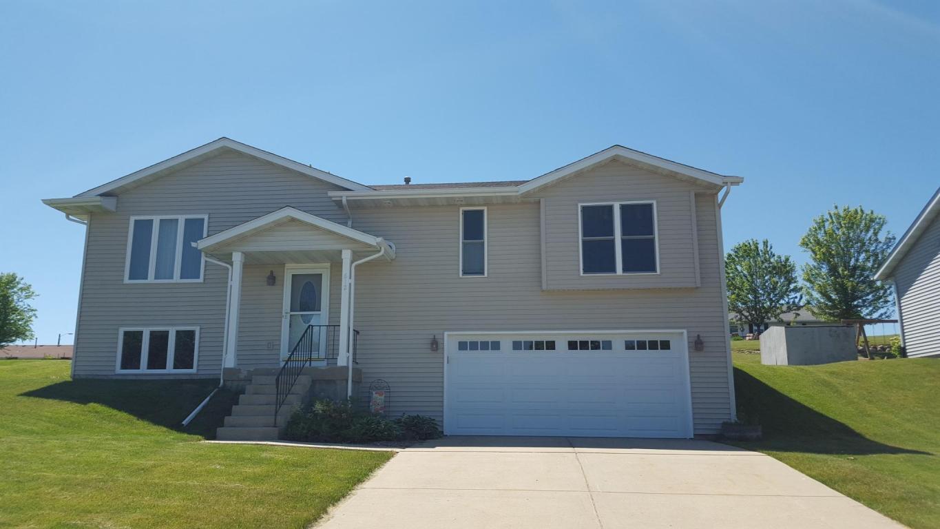 612 Brookstone Way Watertown, WI 53094