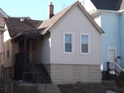 3019 N Holton St Milwaukee, WI 53212