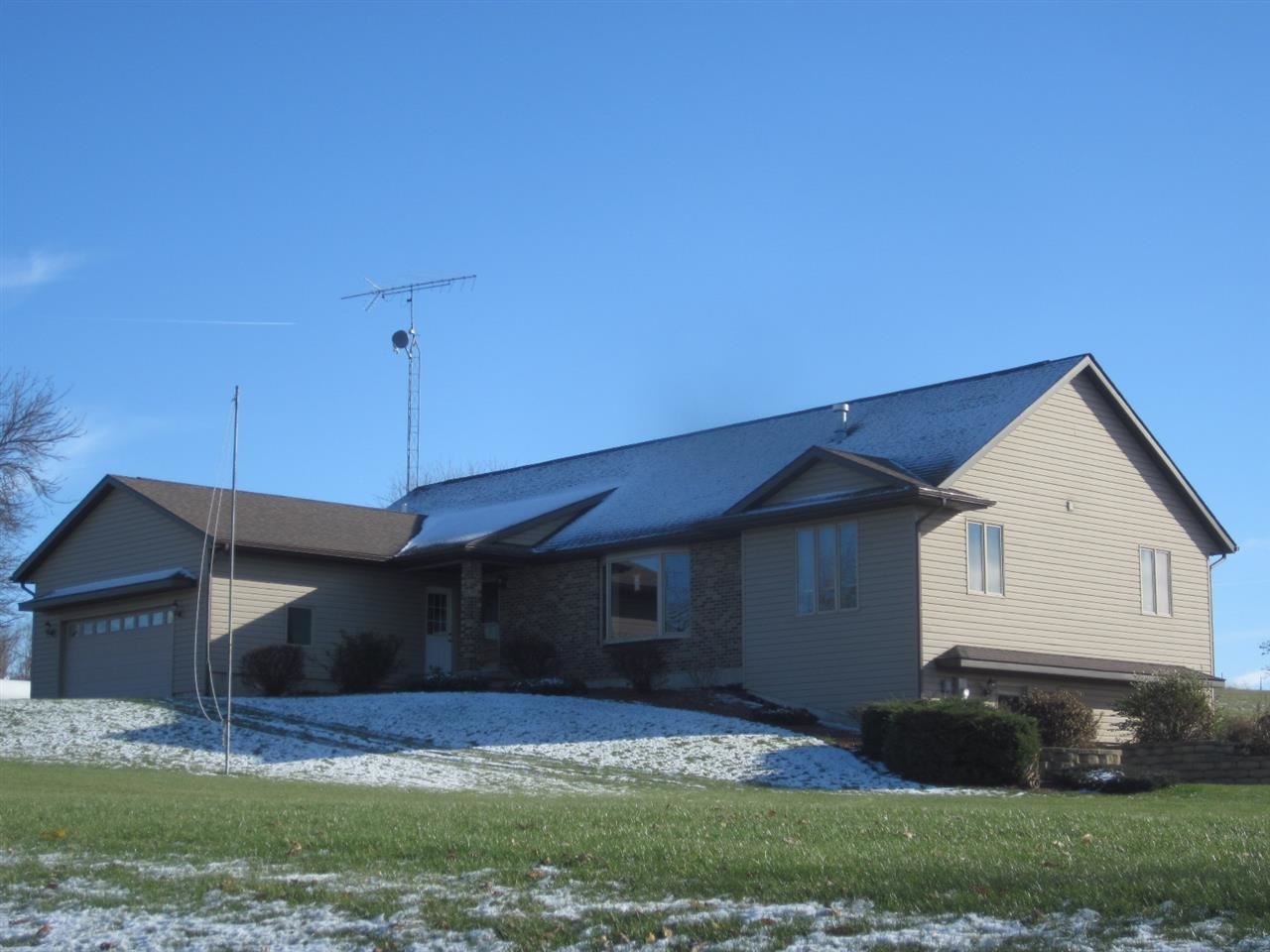 9246 E Bc Townline Rd Clinton, WI 53525