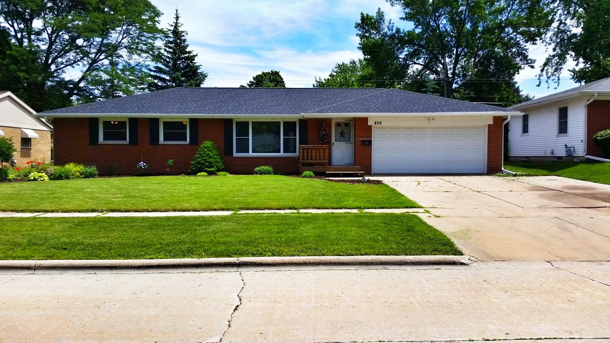 424 N Locust St Green Bay, WI 54303