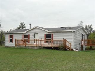 691 Valley Trl Nekoosa, WI 54457