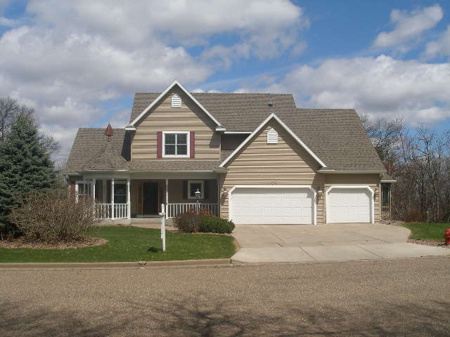 1504 Knollwood Trail Altoona, WI 54720