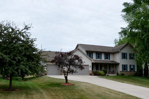 493 Ledgewood Dr Fond Du Lac, WI 54937