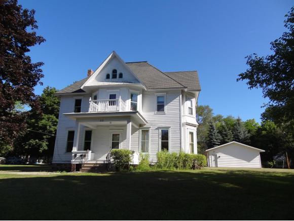 218 Granite St Waupaca, WI 54981