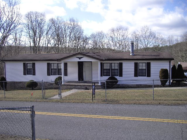 911 Caldwell Street Athens, WV 24712
