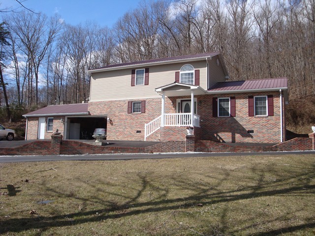 1775 S Seneca Trail Peterstown, WV 24963