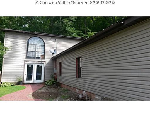 1681 Grapevine Rd Charleston, WV 25320