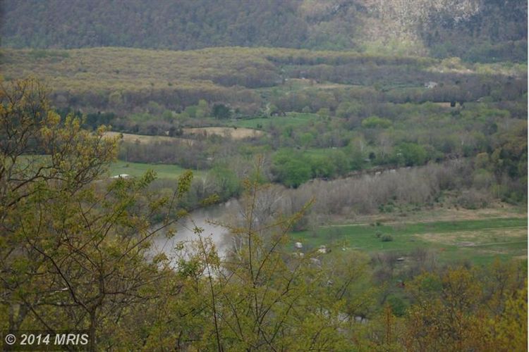 1485 RT 5/7 FRENCHES STATION R Levels, WV 25431