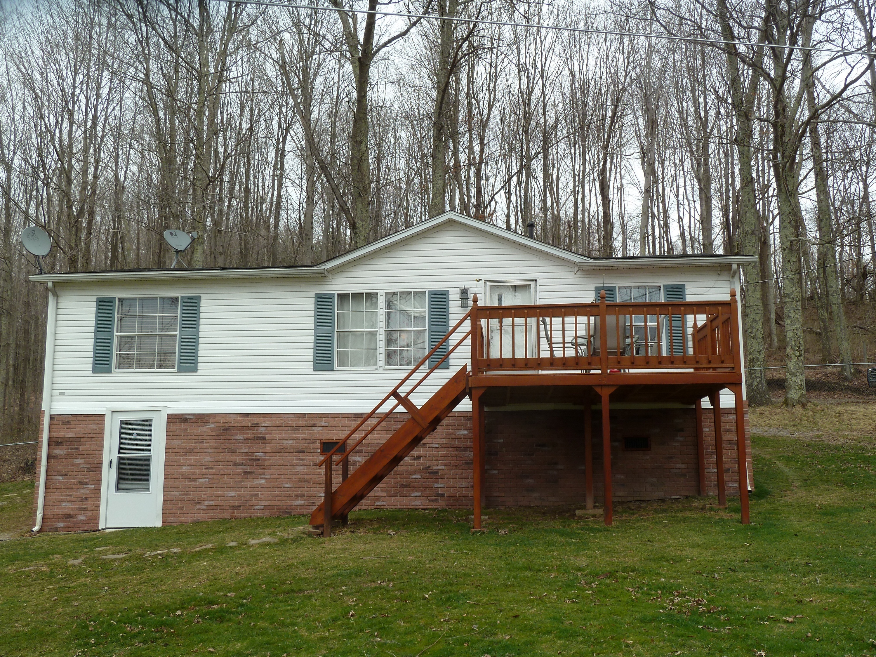 7589 Sewell Ck Rd Danese, WV 25831
