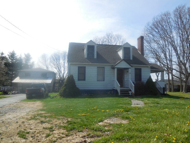 418 Flat Top Road Shady Spring, WV 25918