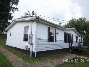 53 Holiday Dr Parkersburg, WV 26105