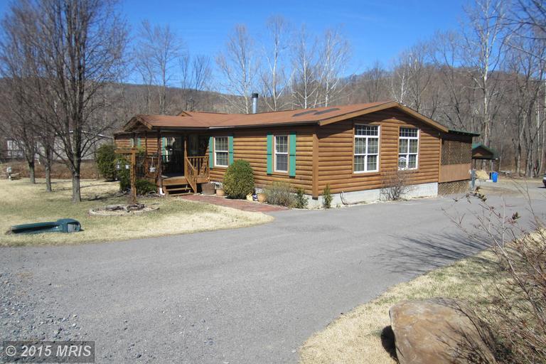 426 Davis Ave Ridgeley, WV 26753